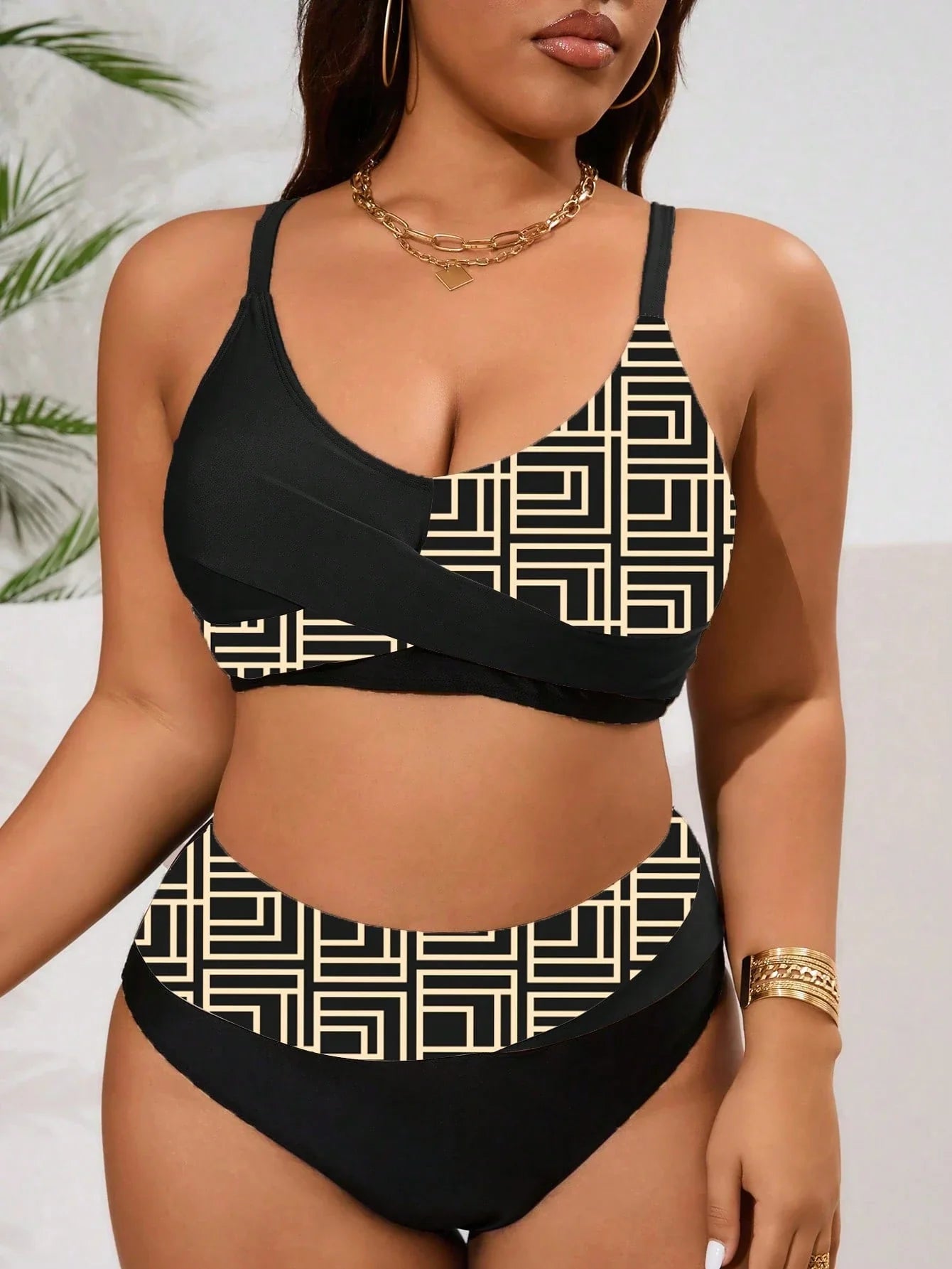 Biquíni Plus Size Estampa Geométrica