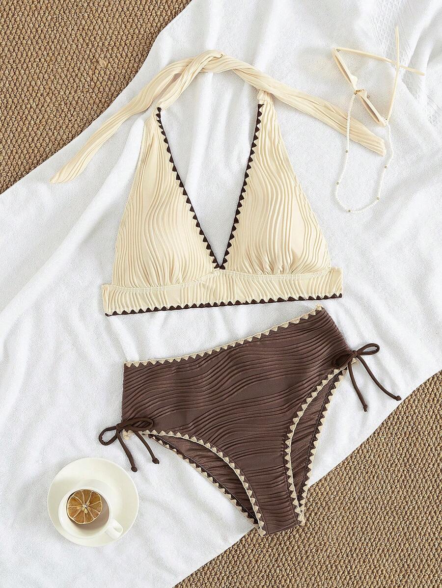 Conjunto de Biquíni Texturizado com Decote Halter e Amarração Lateral