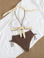 Conjunto de Biquíni Texturizado com Decote Halter e Amarração Lateral