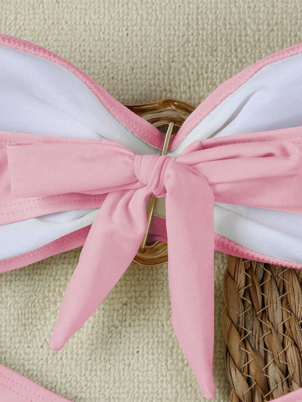 Biquíni Bandeau com Anel e Corte Alto