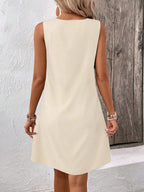 Vestido Midi Túnica com Decote V e Detalhe em Argola - La Lecce