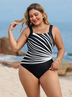 Maiô Plus Size Listrado com Decote U