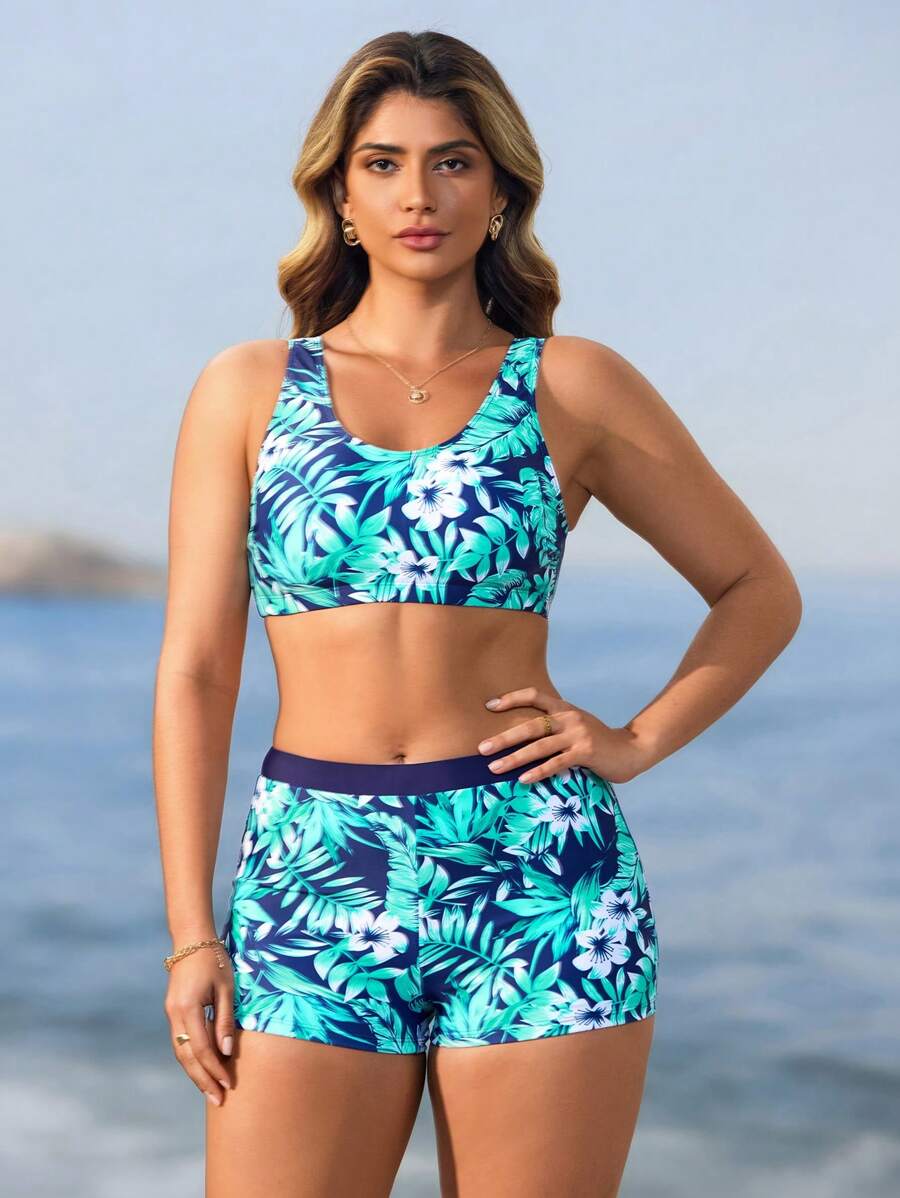 Conjunto de Praia 3 Peças com Estampa Tropical e Jaqueta com Proteção Solar