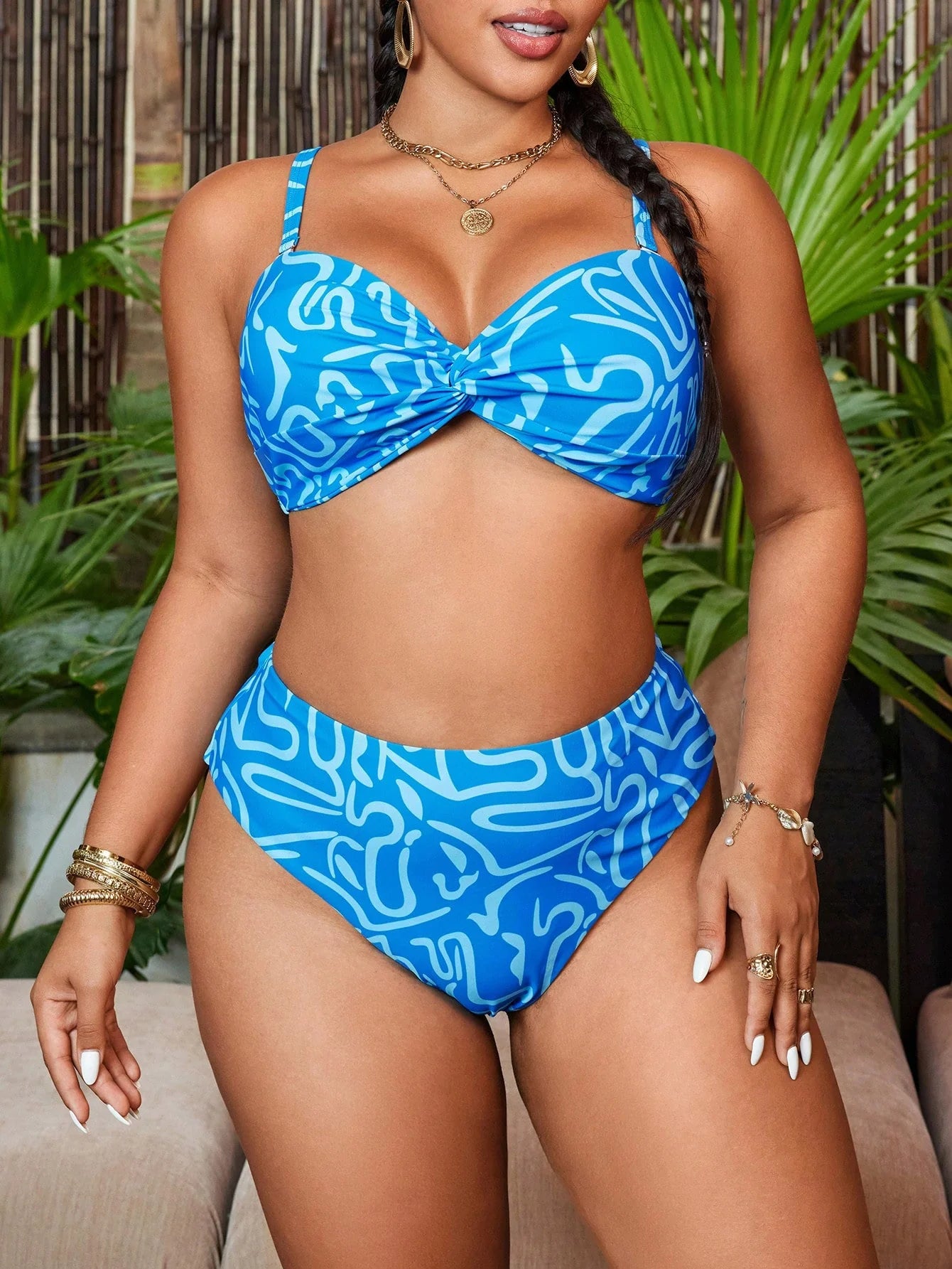 Biquíni Plus Size com Alças Finas