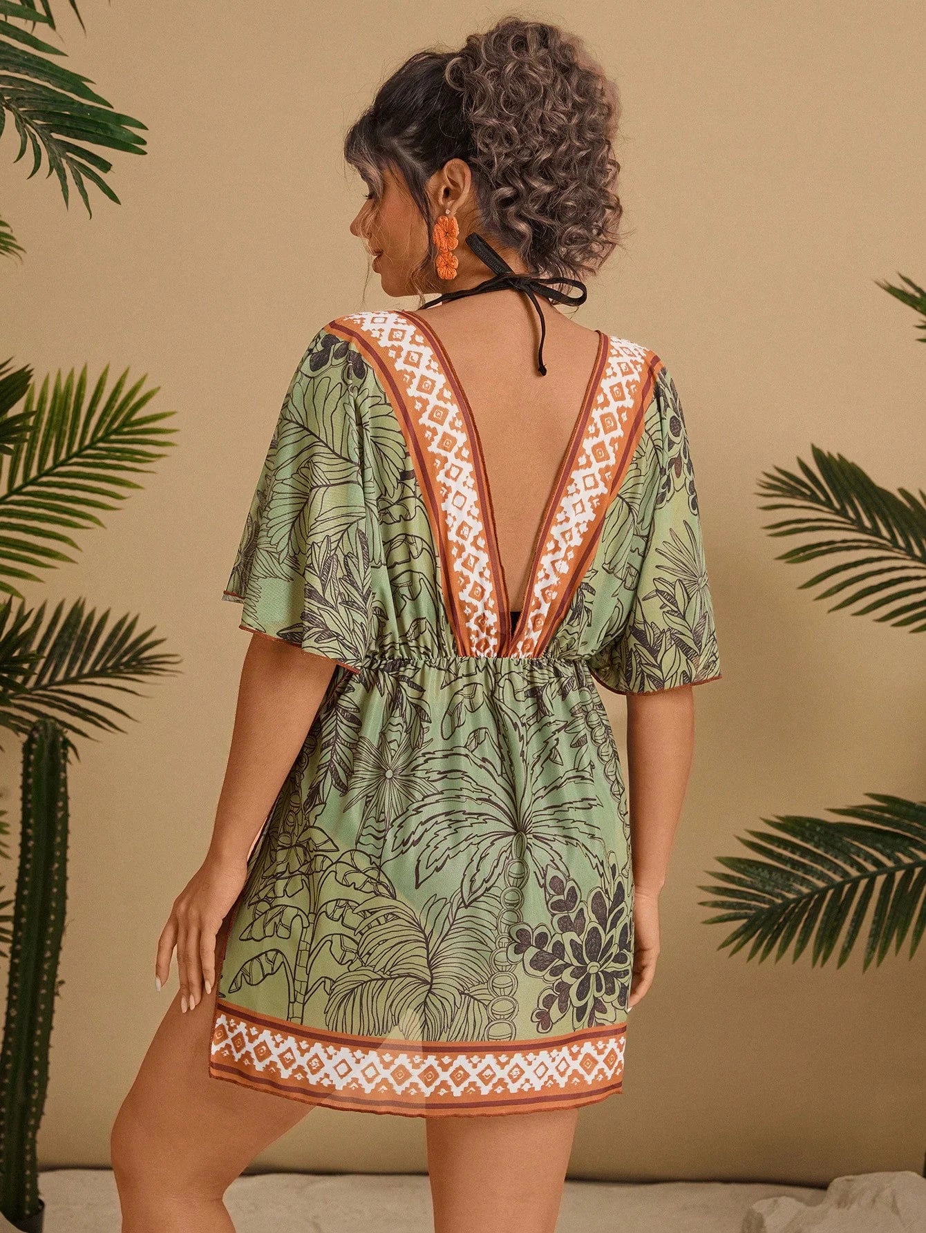 Saída de Praia Plus Size Tie Back