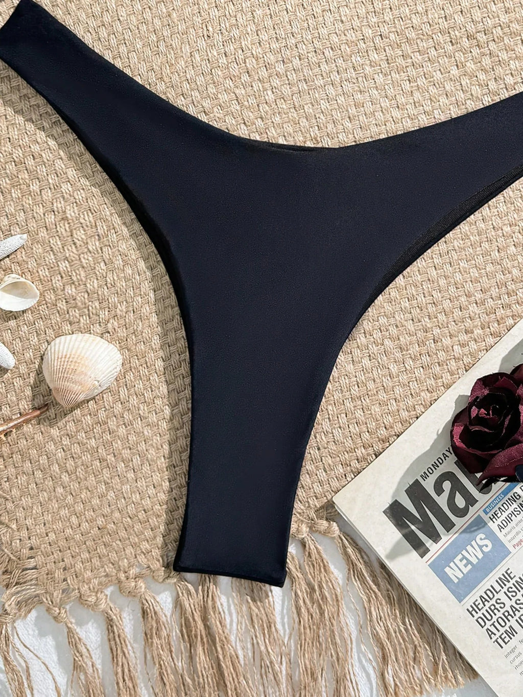 Biquíni Bandeau Minimalista com Fivela