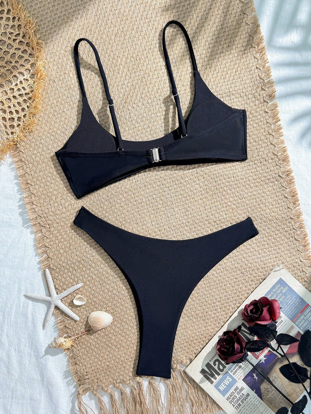 Biquíni Bandeau Minimalista com Fivela