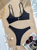 Biquíni Bandeau Minimalista com Fivela