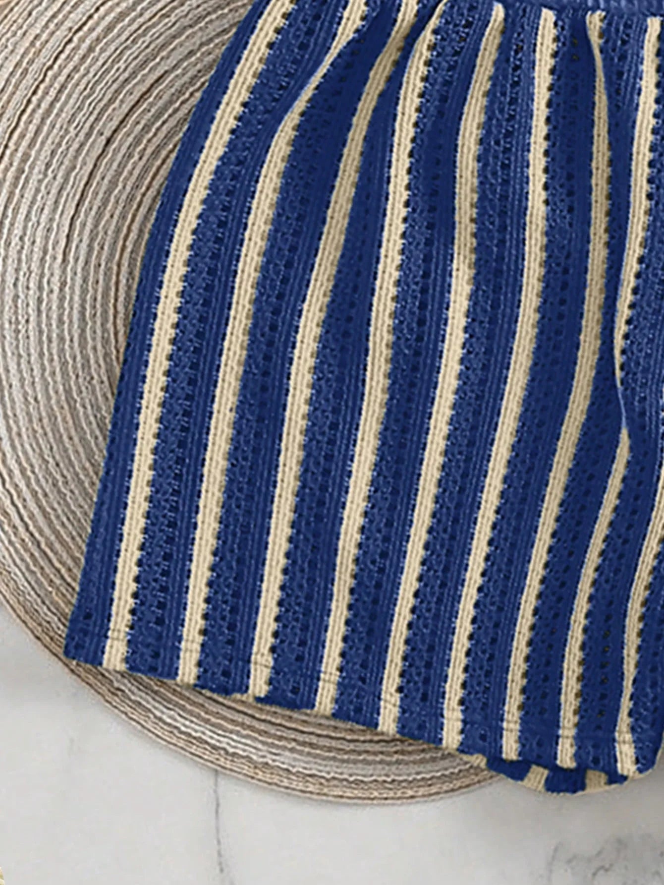 Conjunto de Biquíni Boho com Capa de Crochê 3 Peças