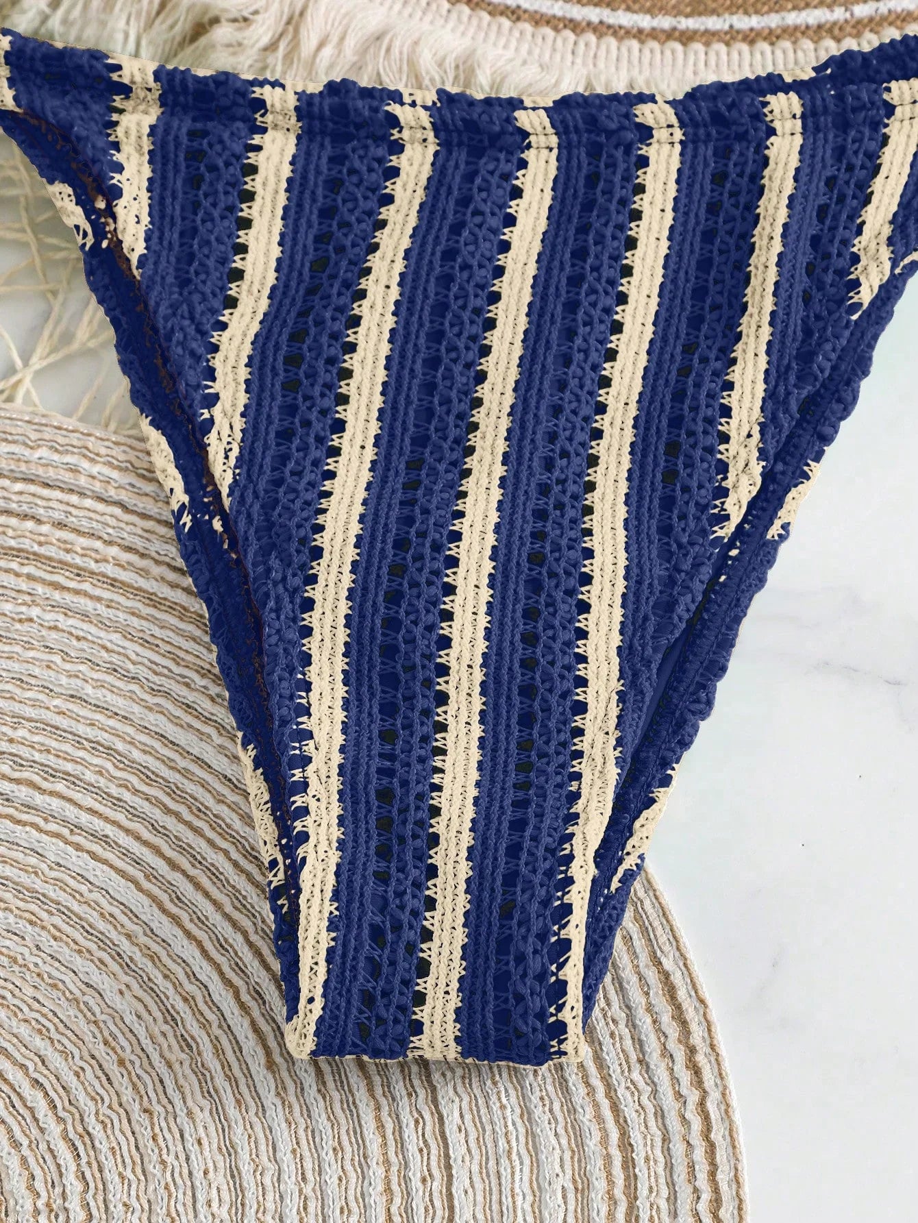 Conjunto de Biquíni Boho com Capa de Crochê 3 Peças
