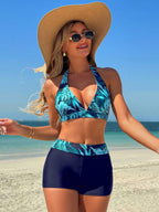 Conjunto de Biquíni Tropical com Decote Halter e Shorts