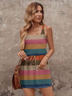 Vestido Curto Listrado com Decote U e Costas Abertas - La Lecce