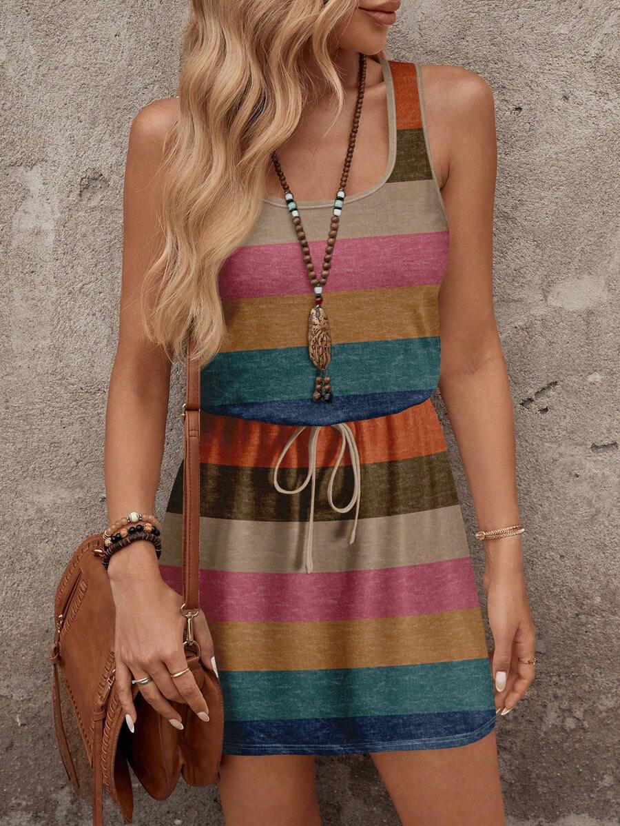 Vestido Curto Listrado com Decote U e Costas Abertas - La Lecce