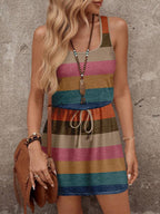 Vestido Curto Listrado com Decote U e Costas Abertas - La Lecce