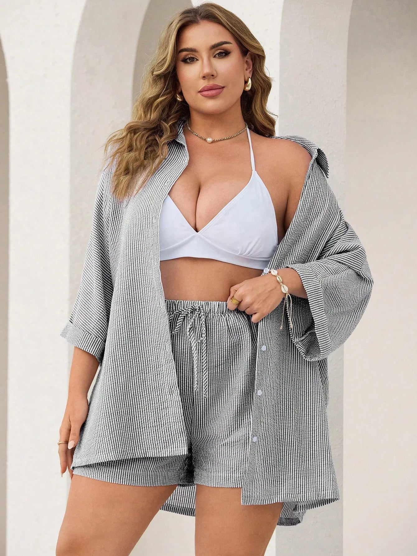 Conjunto Plus Size Listrado com Botões