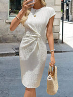 Vestido Midi de Algodão com Detalhe Torcido e Manga Curta - La Lecce