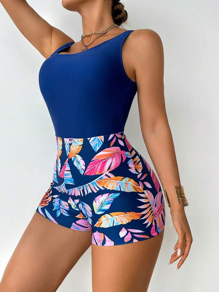 Maiô Bicolor com Estampa Abstrata e Costas Abertas