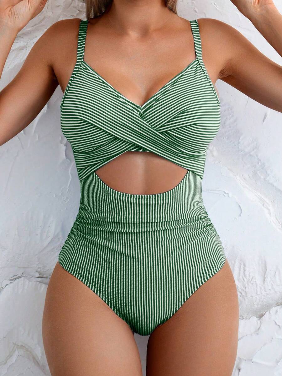 Maiô Listrado com Frente Cruzada e Recorte Frontal