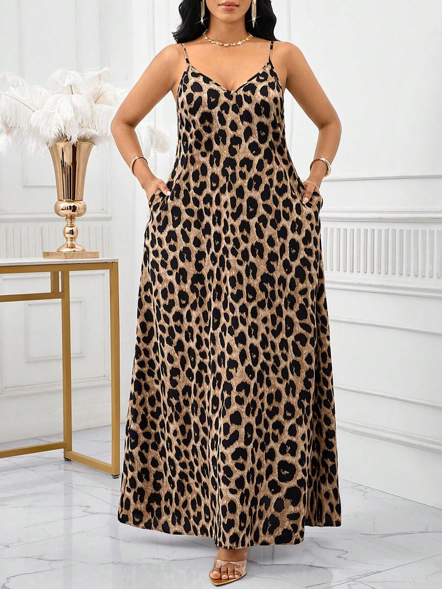 Vestido Longo Floral Decote V com Aplicação de Rosa 3D - La Lecce