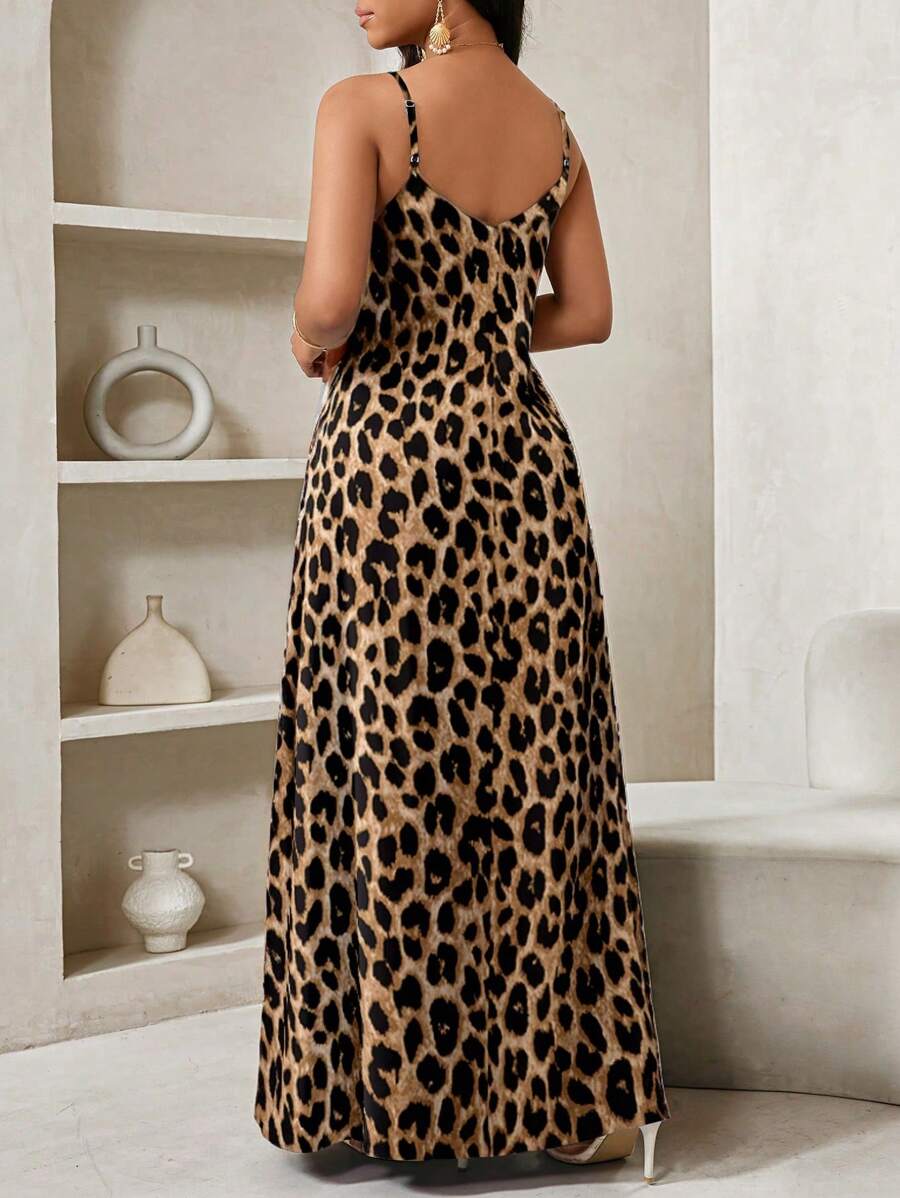 Vestido Longo Floral Decote V com Aplicação de Rosa 3D - La Lecce
