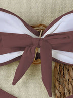 Biquíni Bandeau com Anel e Corte Alto