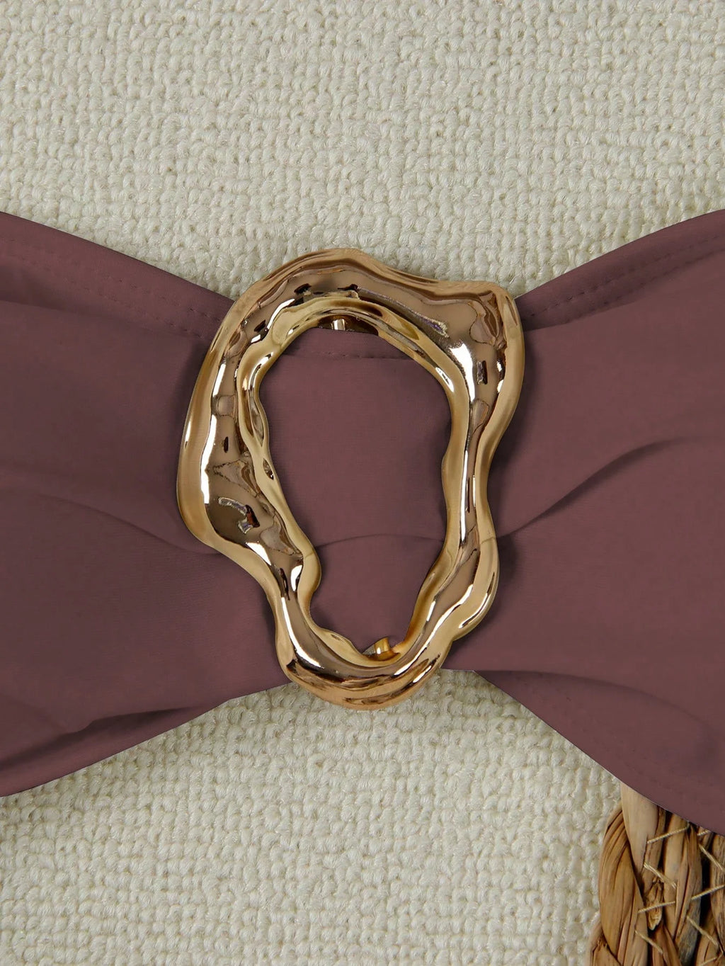 Biquíni Bandeau com Anel e Corte Alto