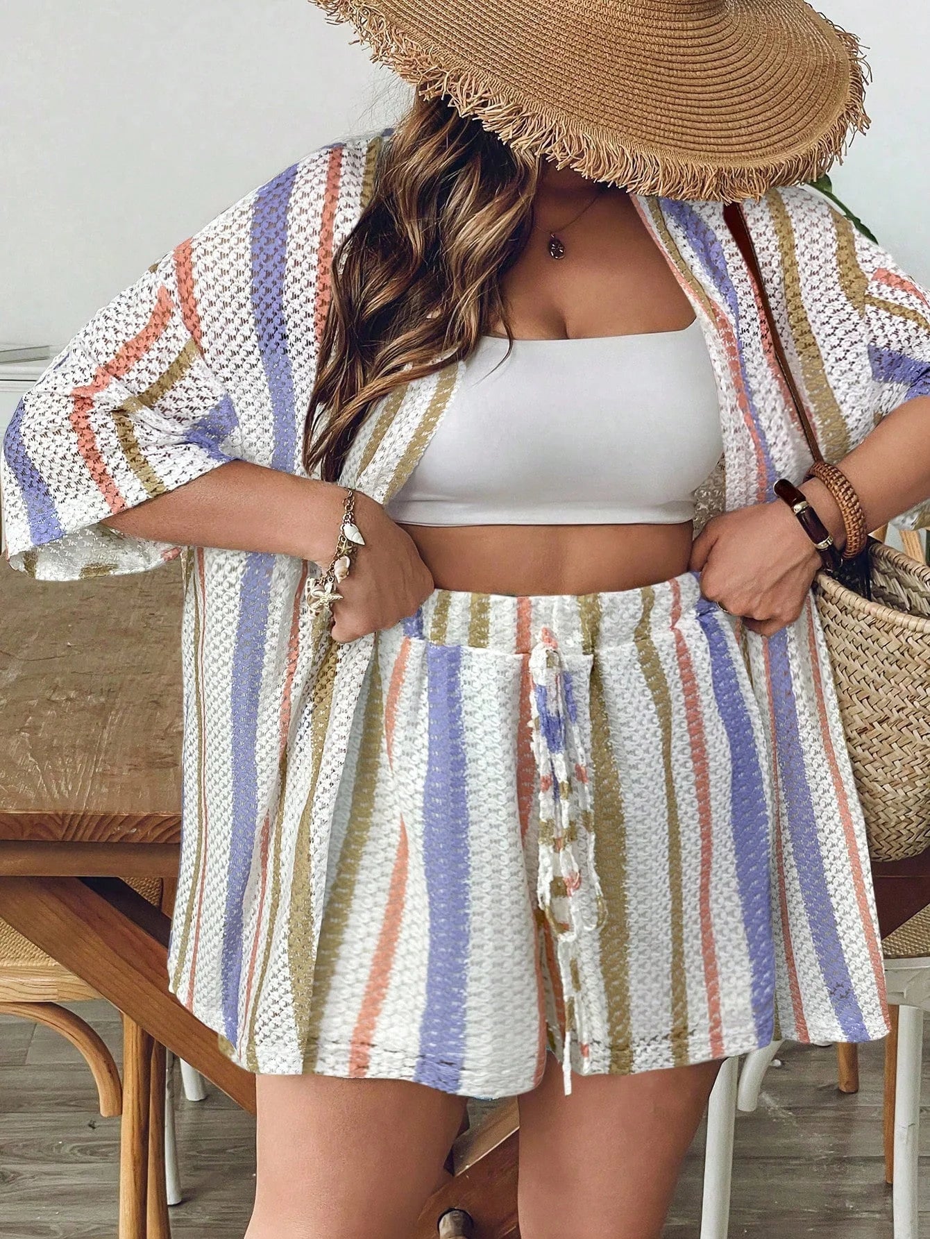 Conjunto Plus Size Casual com Mini Shorts