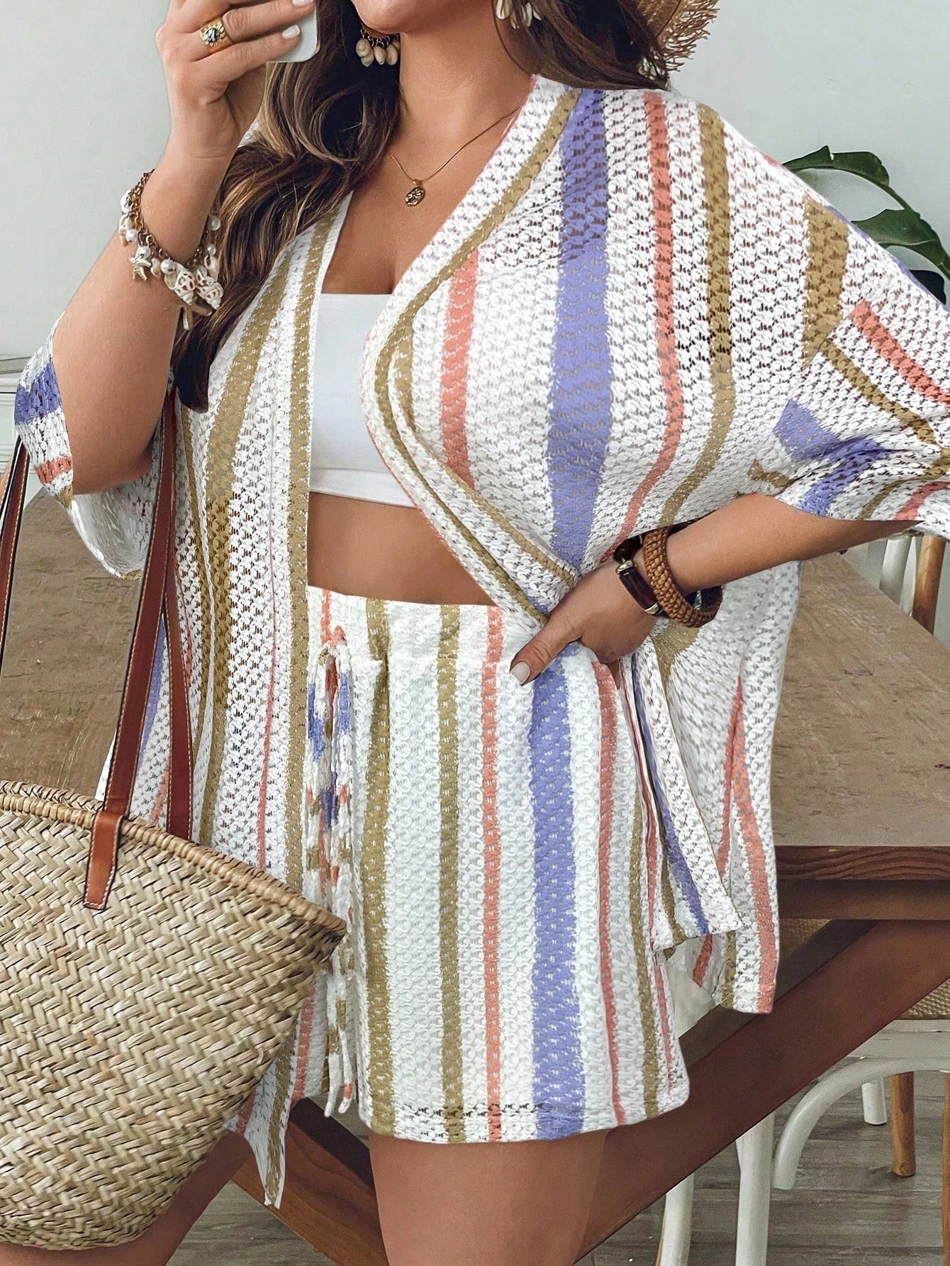 Conjunto Plus Size Casual com Mini Shorts