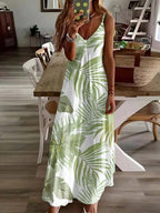 Vestido Midi de Malha com Estampa Tropical e Recorte Vazado - La Lecce
