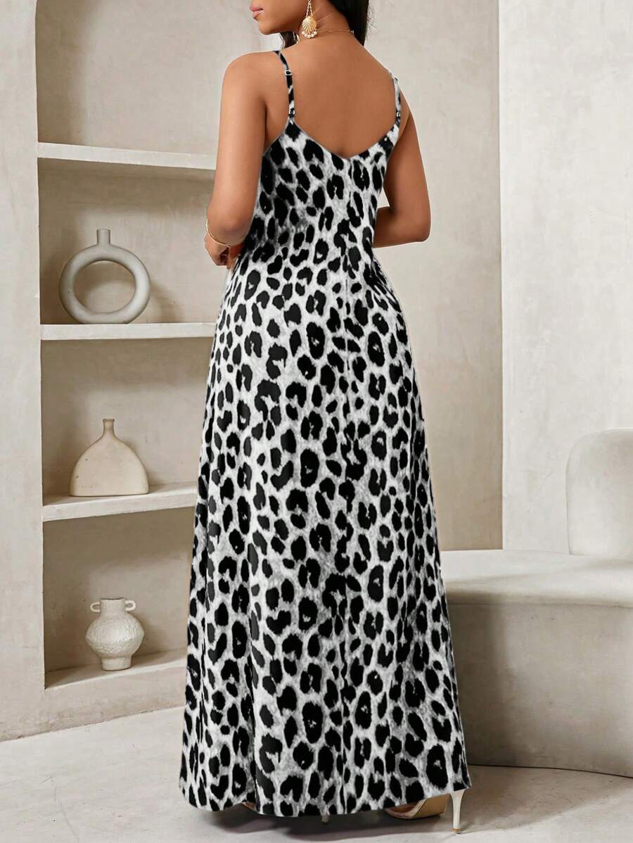 Vestido Longo Floral Decote V com Aplicação de Rosa 3D - La Lecce