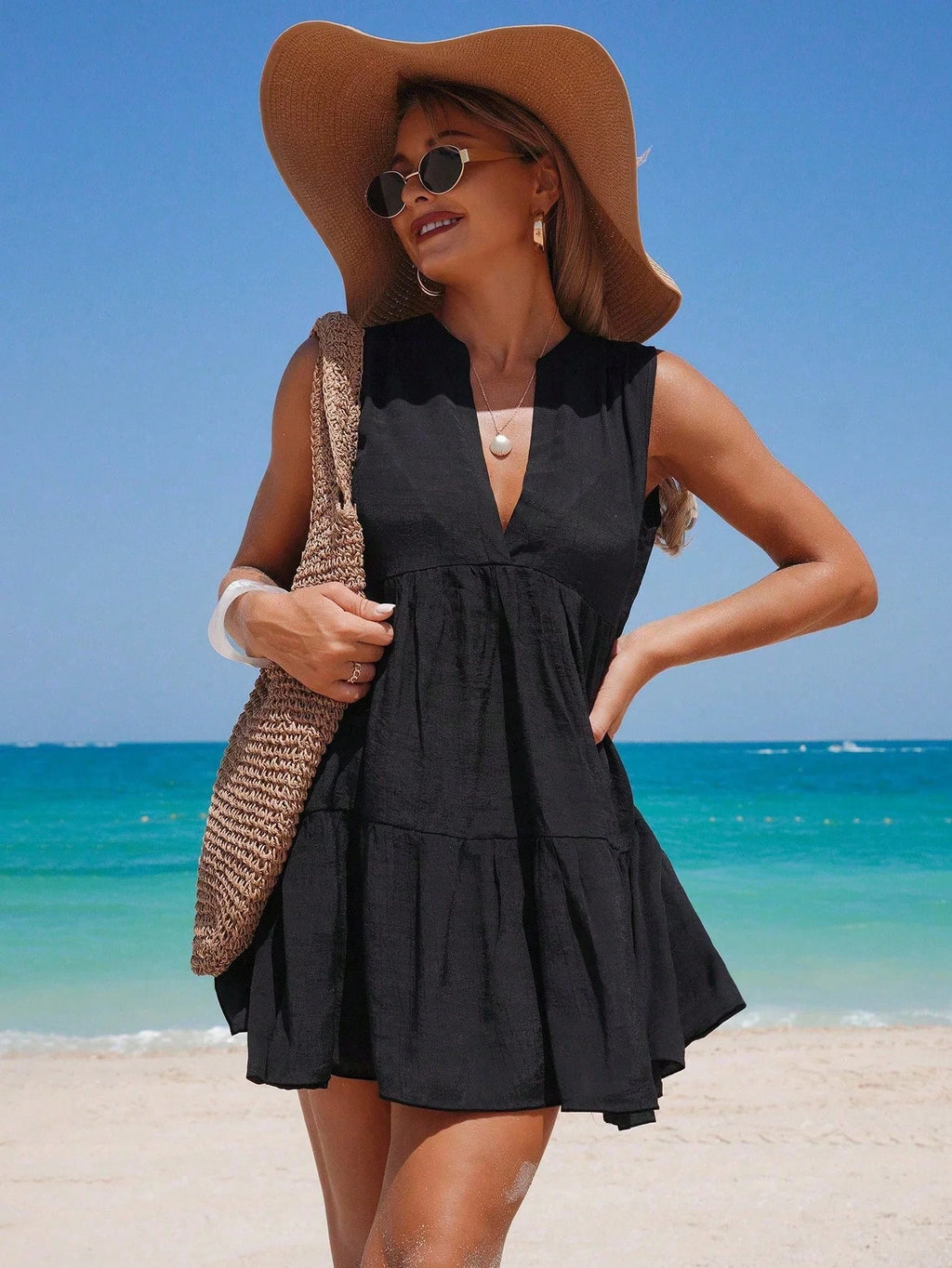 Saída de Praia Vestido Preto com Nó e Babado