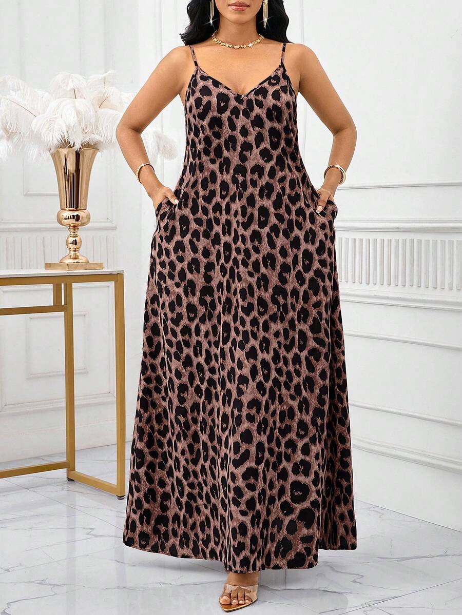 Vestido Longo Floral Decote V com Aplicação de Rosa 3D - La Lecce