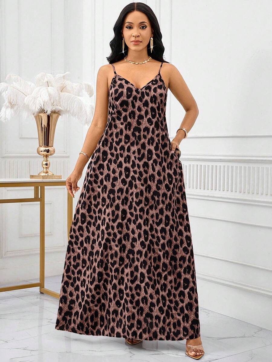 Vestido Longo Floral Decote V com Aplicação de Rosa 3D - La Lecce