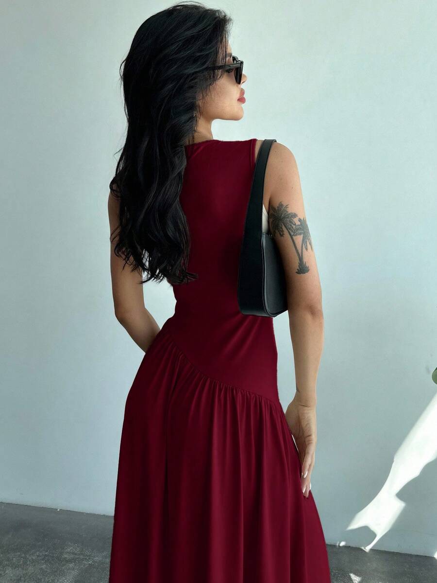 Vestido Maxi de Malha com Gola Redonda e Costas Abertas - La Lecce