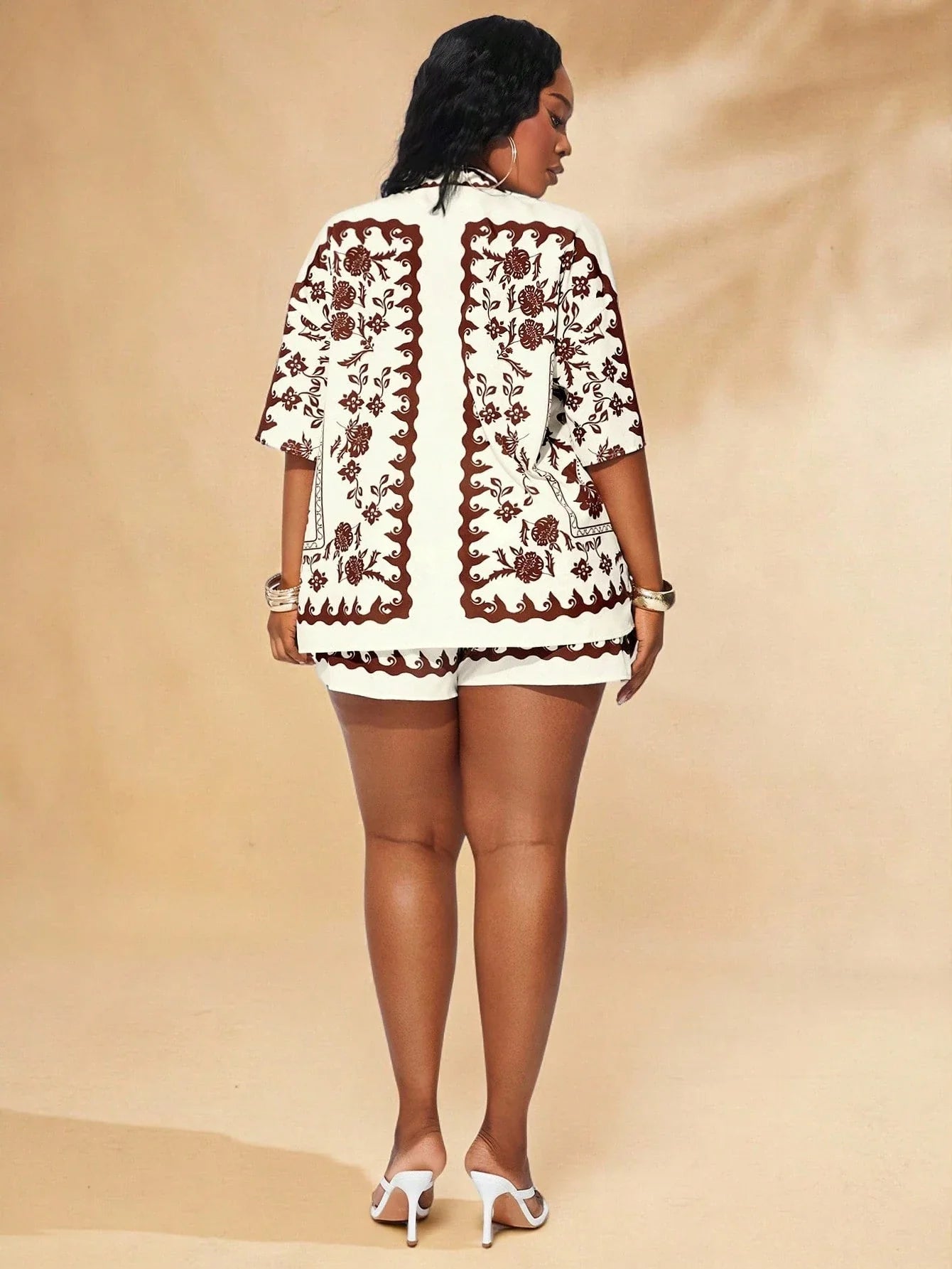 Conjunto Plus Size com Ombro Caído