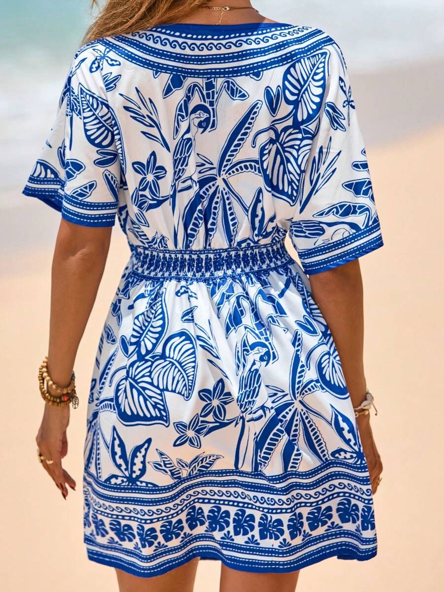 Vestido Curto de Praia com Decote V e Cintura Marcada