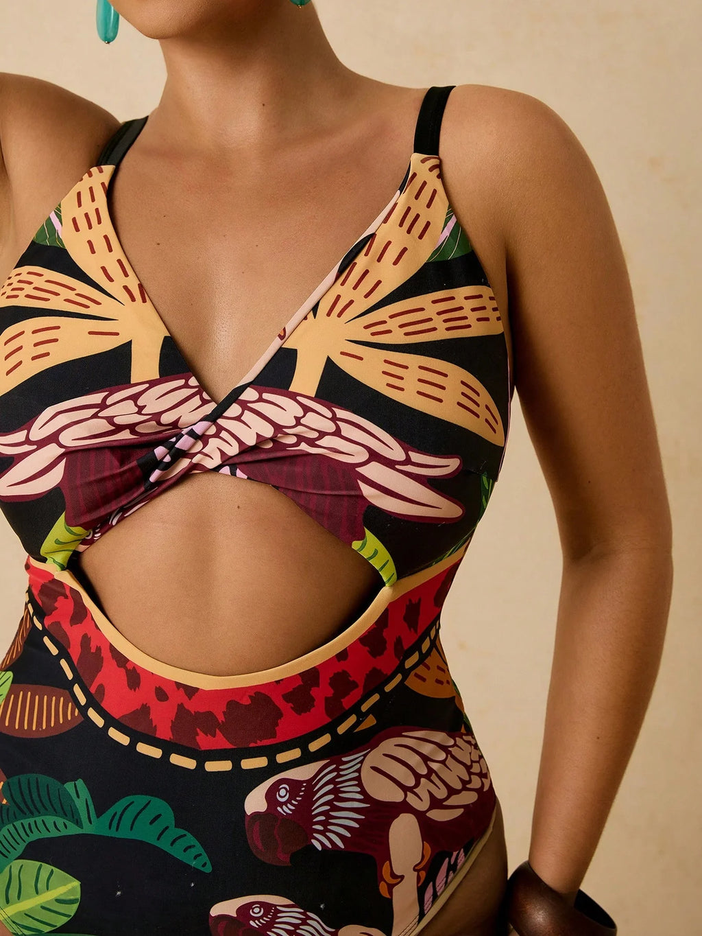Maiô Plus Size Tropical com Ziguezague