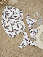 Conjunto de Biquíni 3 Peças com Estampa Tropical e Shorts
