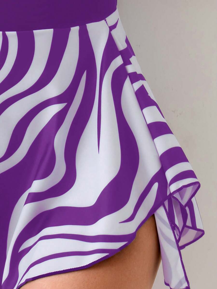 Conjunto de Praia com Saia Transpassada e Nó Lateral