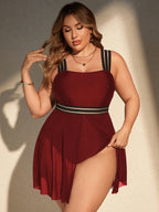 Maiô Plus Size com Saia Longa
