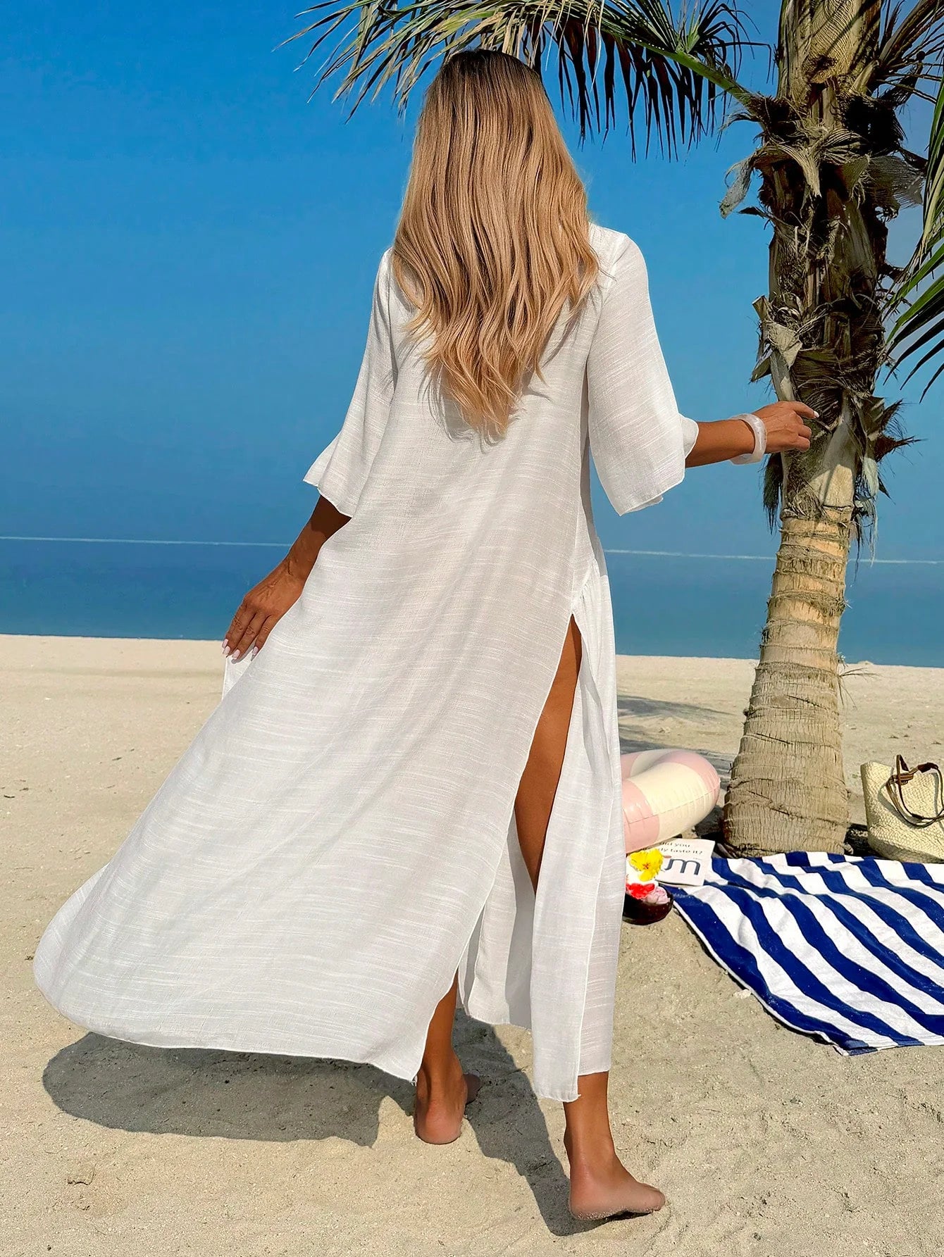 Saída de Praia Longa com Decote V e Amarração