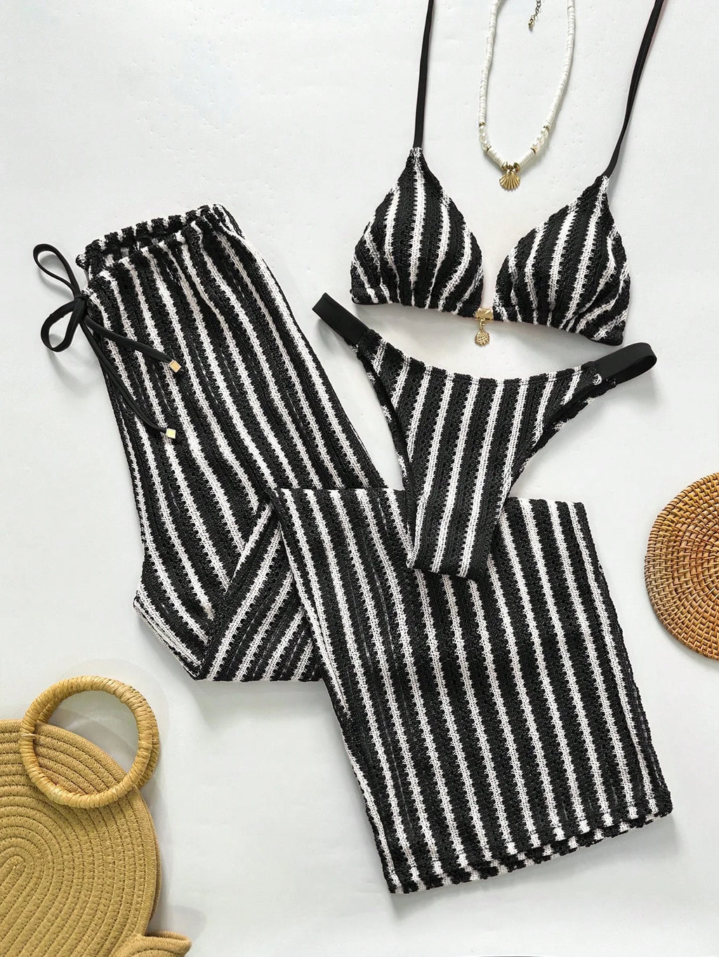 Conjunto de Biquíni Triangular com Top Longo 3 Peças