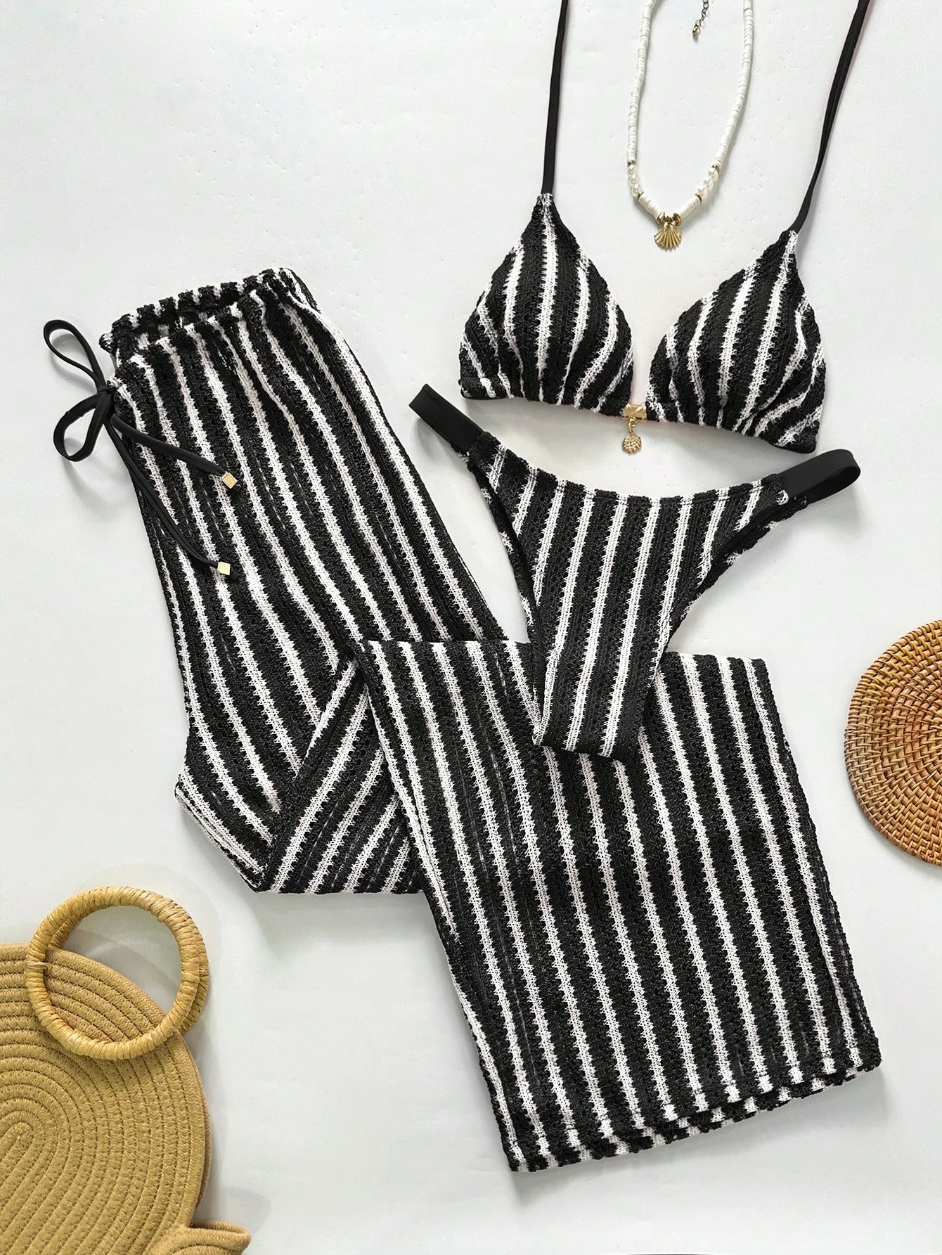 Conjunto de Biquíni Triangular com Top Longo 3 Peças