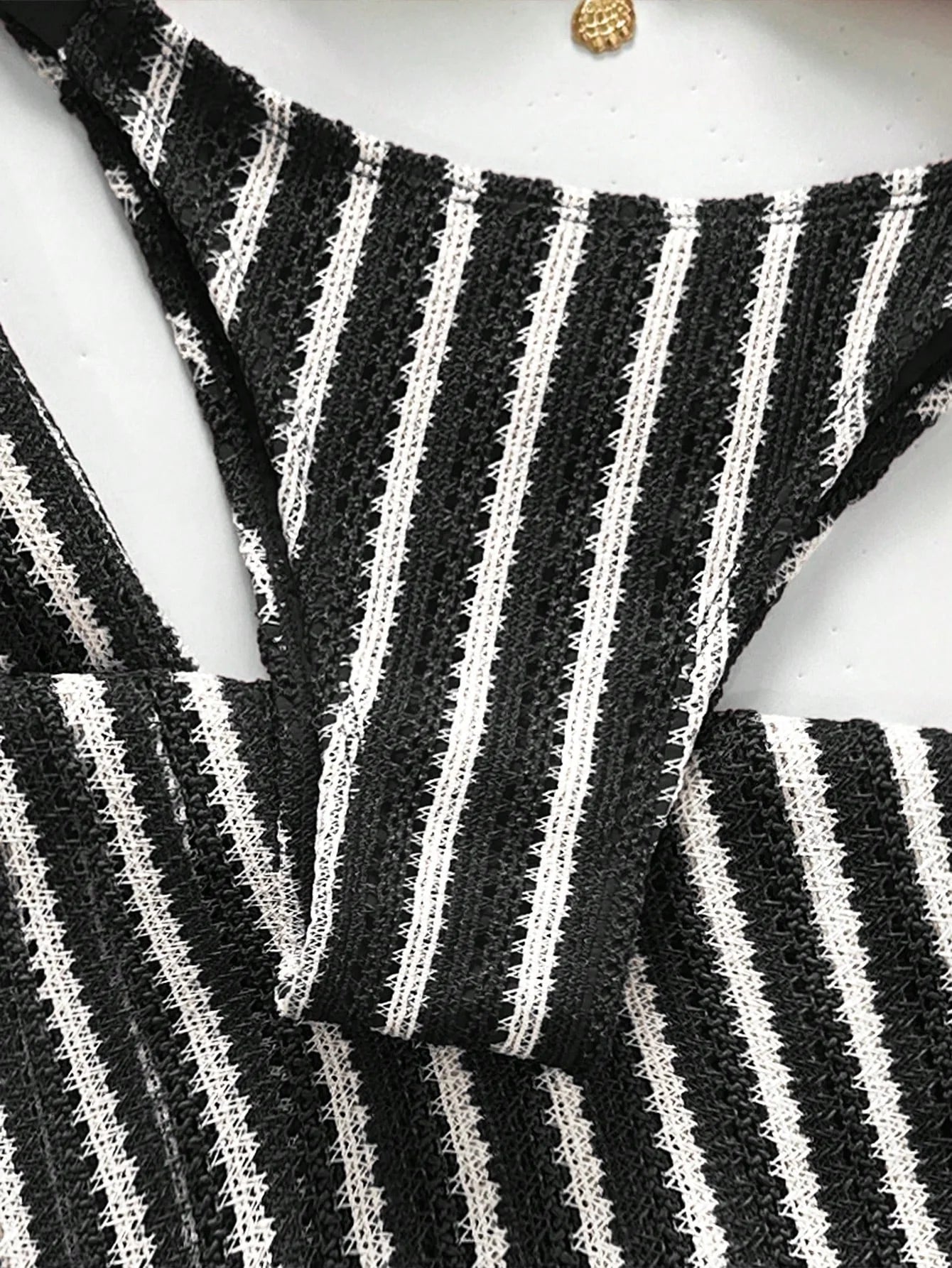 Conjunto de Biquíni Triangular com Top Longo 3 Peças