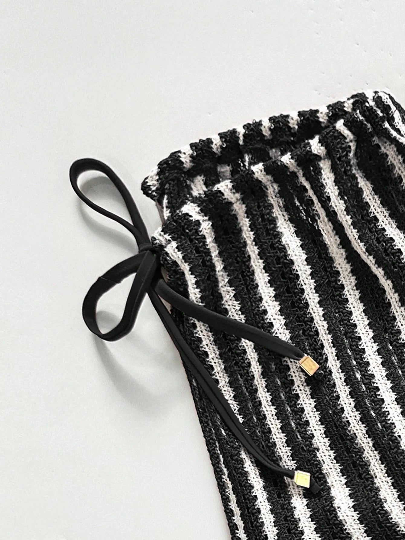 Conjunto de Biquíni Triangular com Top Longo 3 Peças