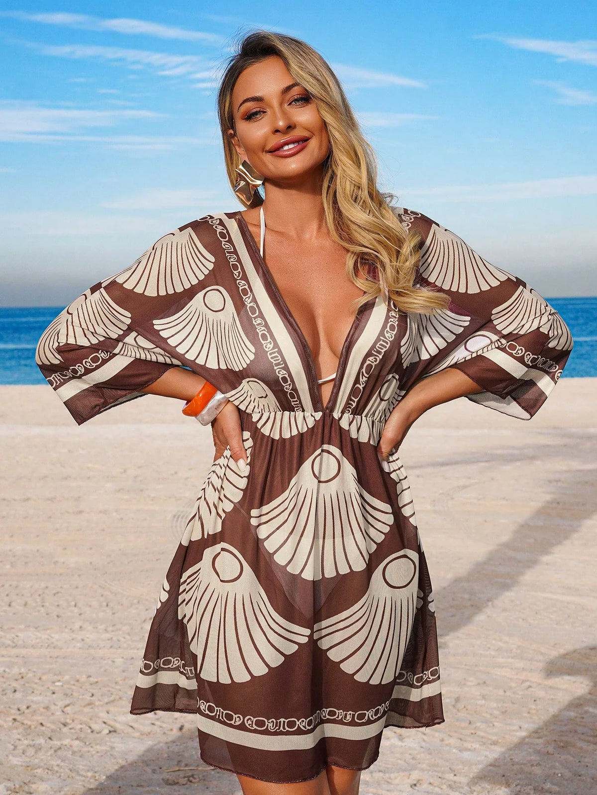 Saída de Praia Vestido Decote V com Meia Manga
