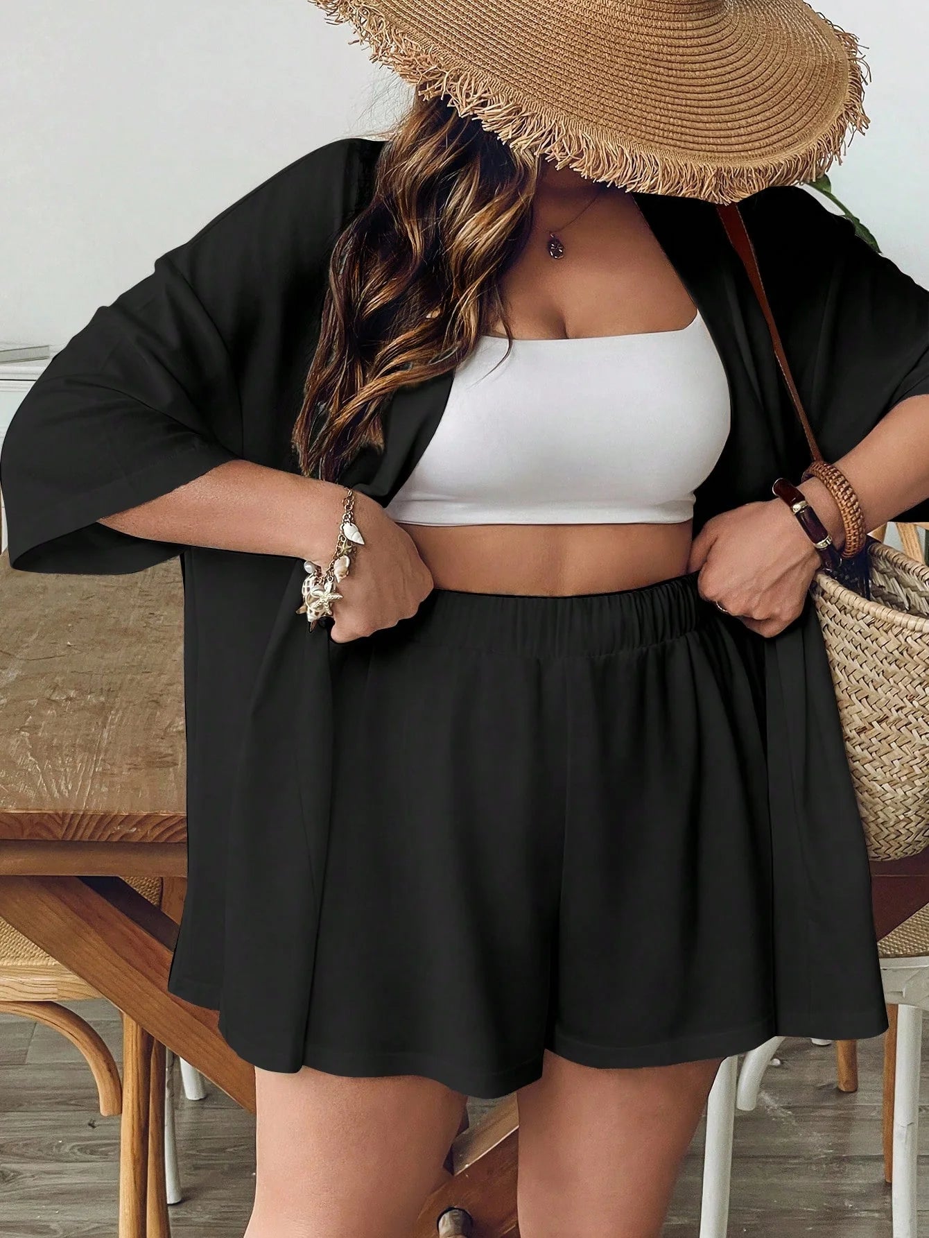 Conjunto Plus Size Casual com Mini Shorts