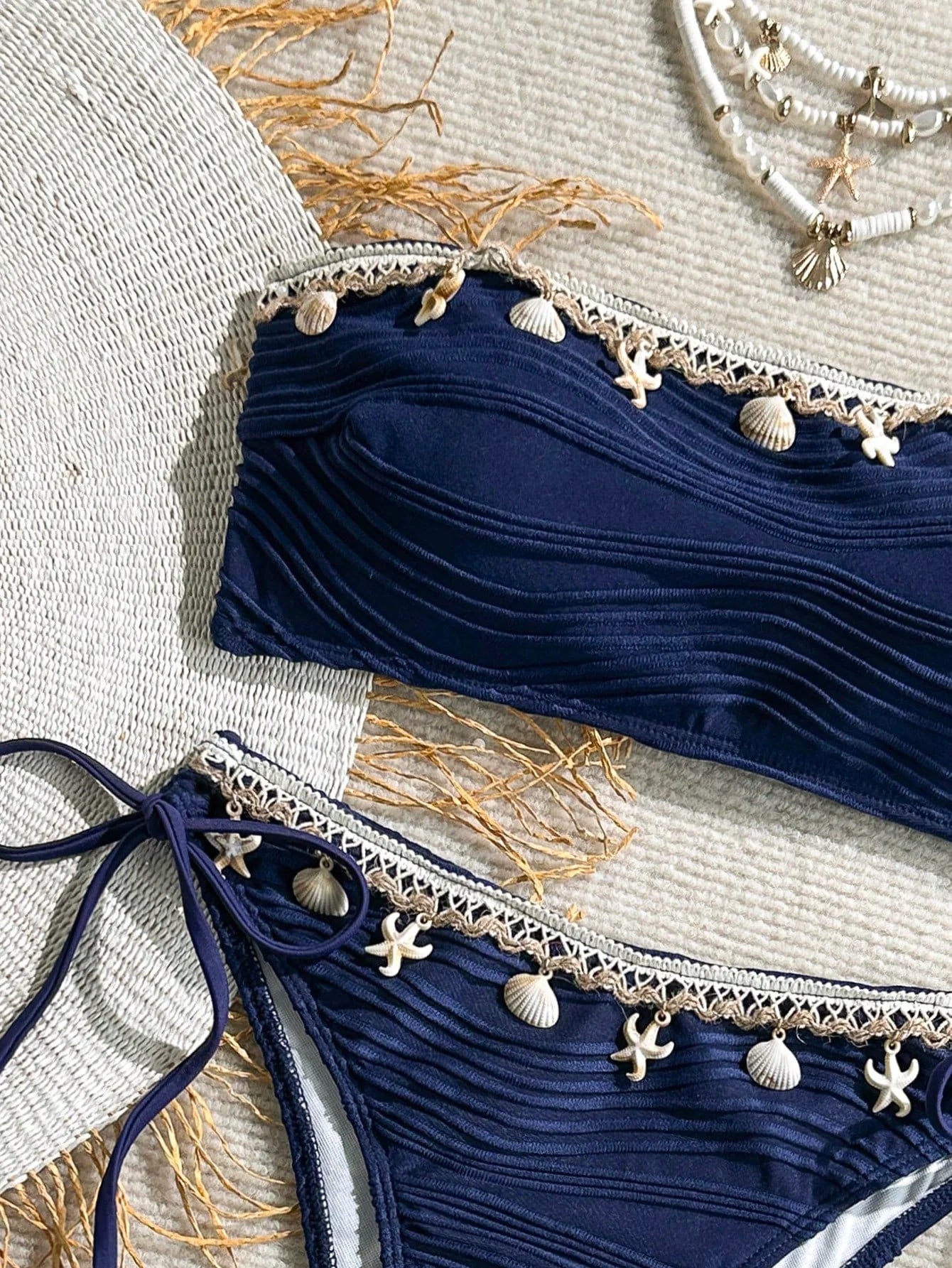 Biquíni Bandeau com Nó Lateral