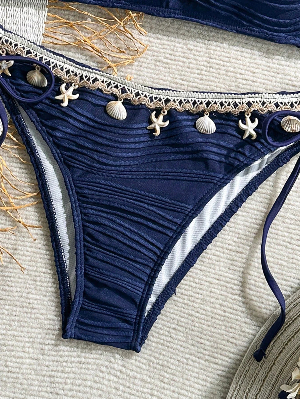 Biquíni Bandeau com Nó Lateral
