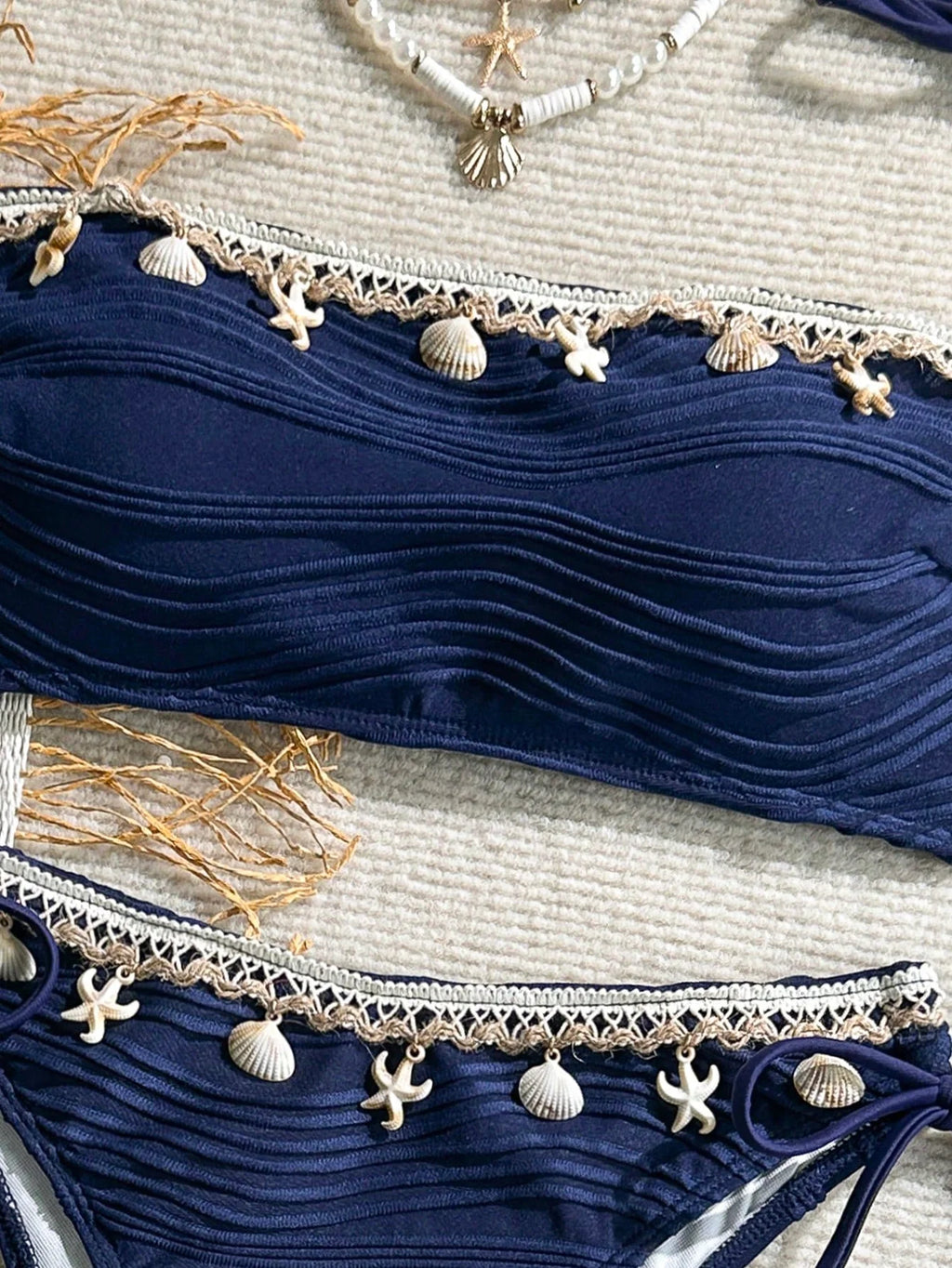 Biquíni Bandeau com Nó Lateral